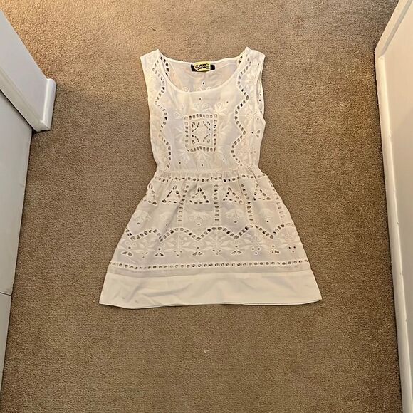 White Eyelet Mini Dress XS NEW - Picture 1 of 5